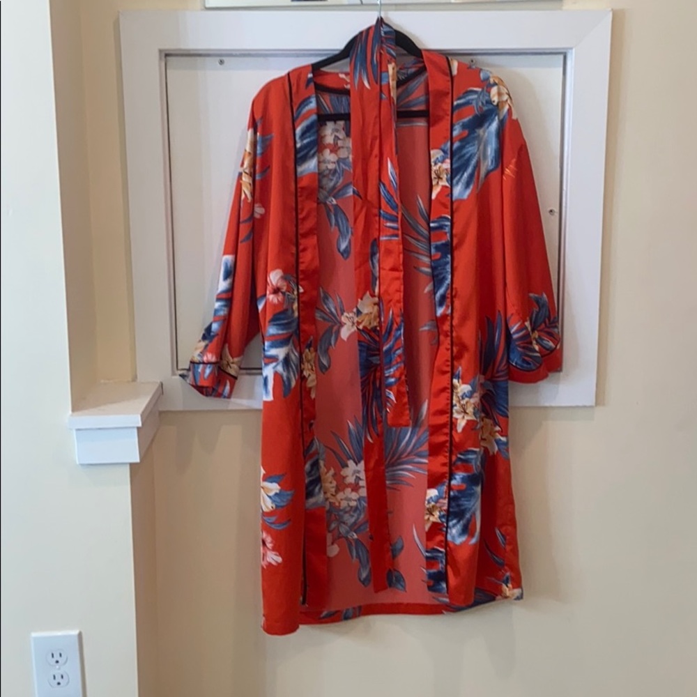 Charlotte Russe Kimono